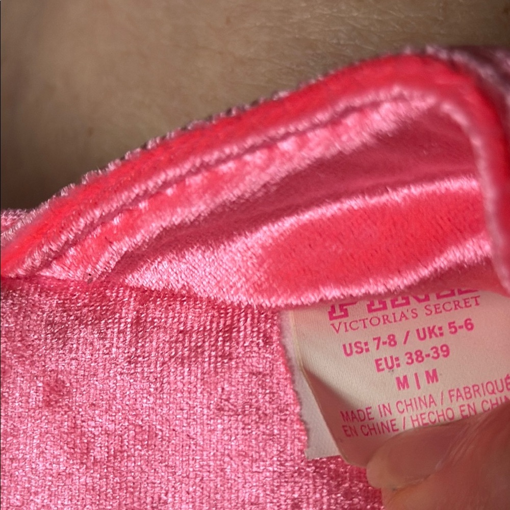 PINK Victoria's Secret Pink Slippers. Worn Once. Vintage & HTF. Medium - Picture 8 of 10